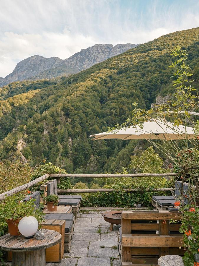 Osteria Gruetli Con Alloggio Borgnone 外观 照片